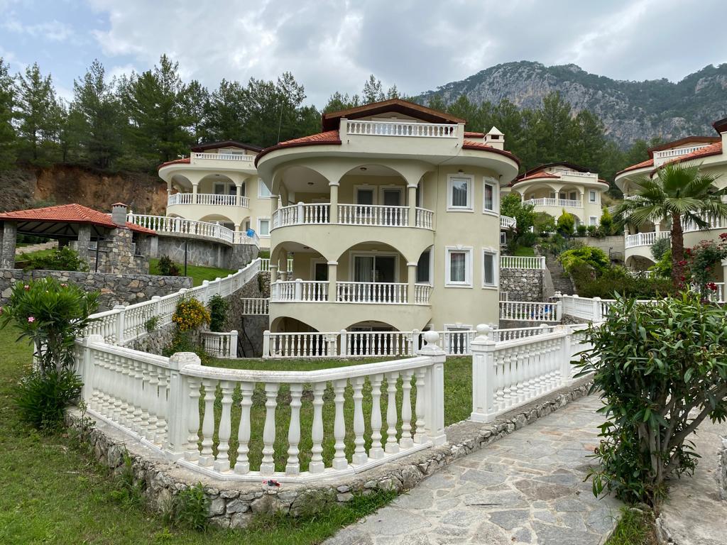 DALAMAN LAKESTONE ORTAK HAVUZLU  KİRALIK VİLLA